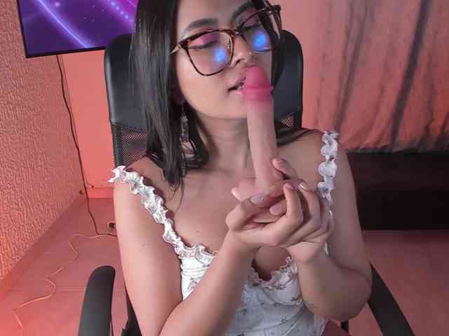 PaulinaBelush webcam