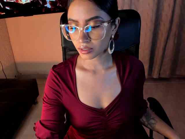 PaulinaBelush webcam