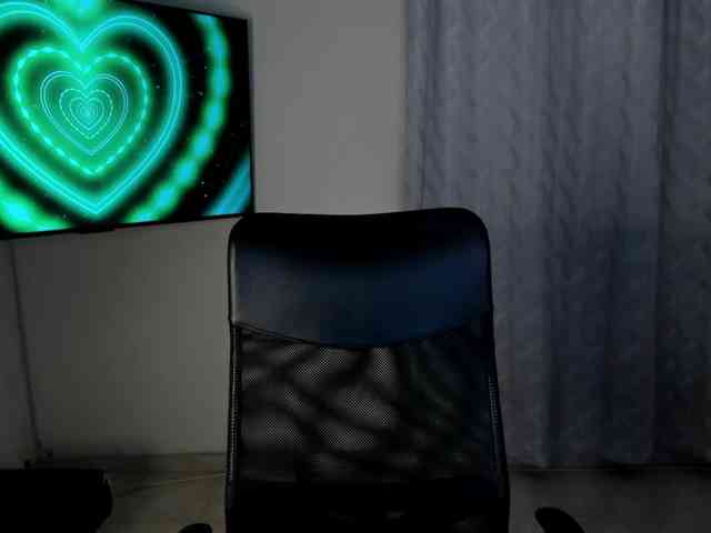 PaulinaBelush webcam