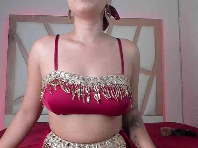 PaulinaBelush webcam