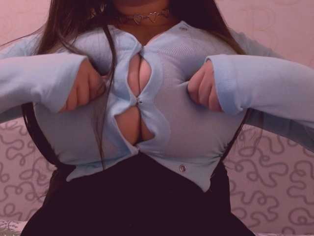 juliajam1, live now on BongaCams