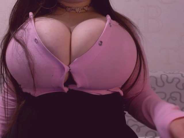 juliajam1 live cam on BongaCams