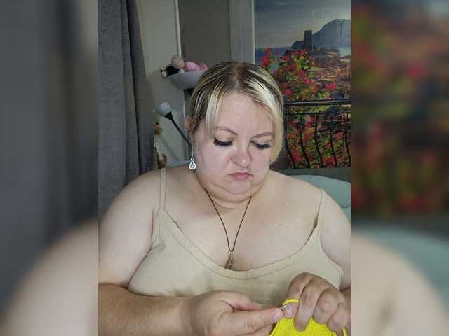 Demonessa — live female cam