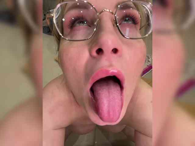 -x777x- webcam