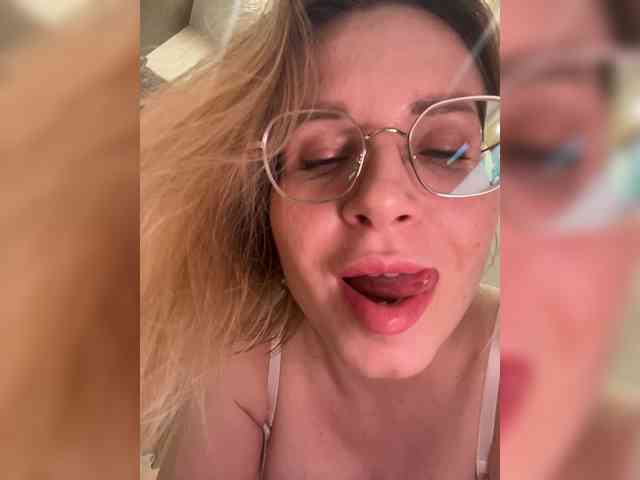 -x777x- webcam