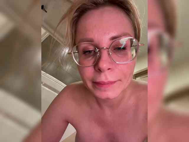-x777x- webcam