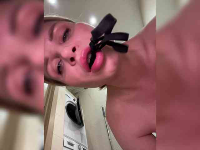 -x777x- webcam