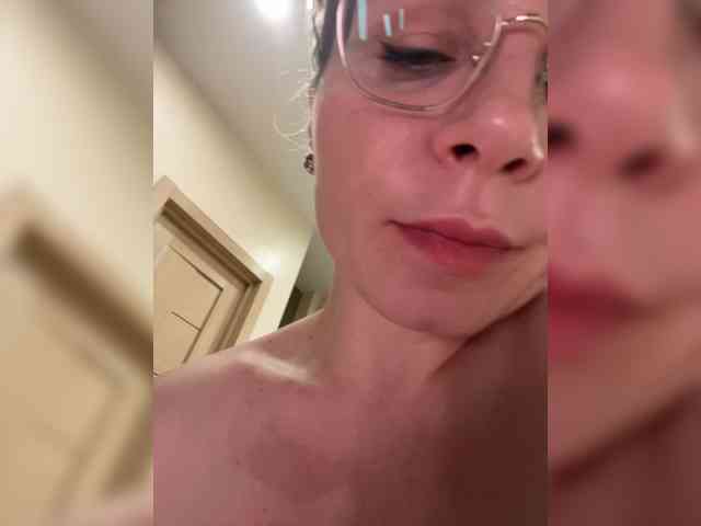 -x777x- webcam