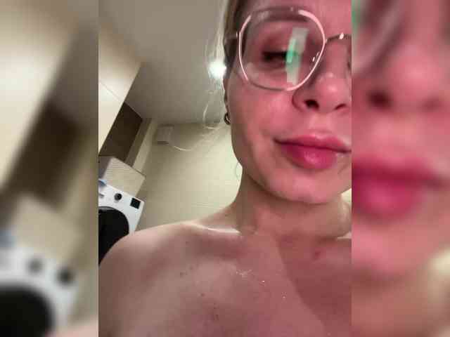 -x777x- webcam
