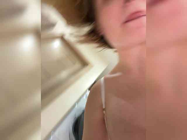 -x777x- webcam