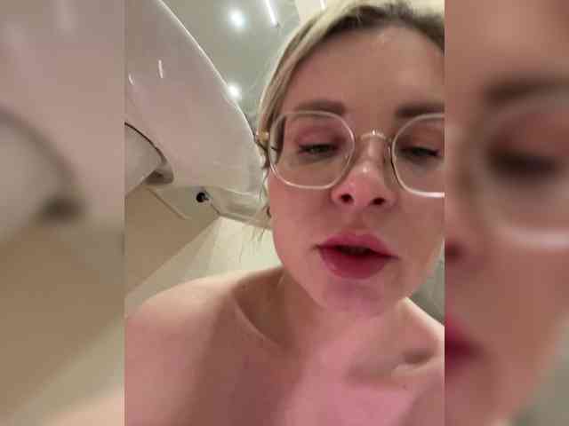 -x777x- webcam
