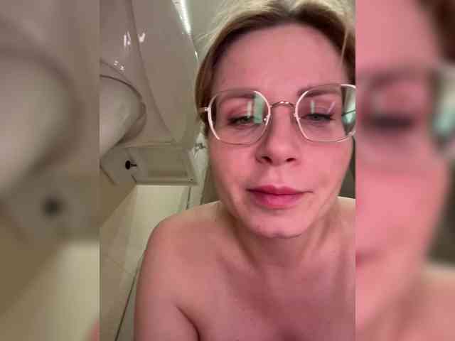 -x777x- webcam