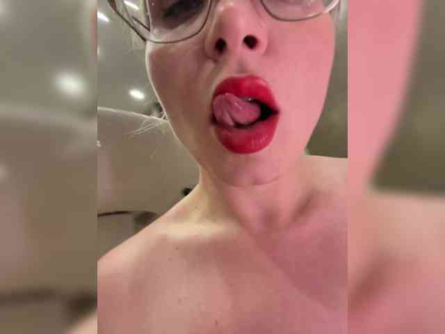 -x777x- webcam