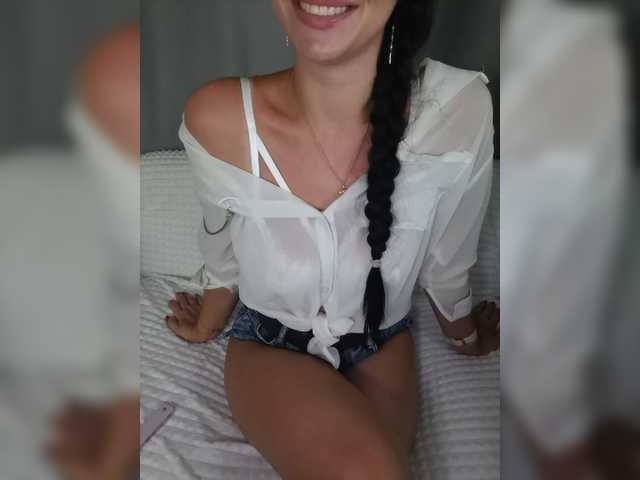 Ksenia7723 live cam on BongaCams