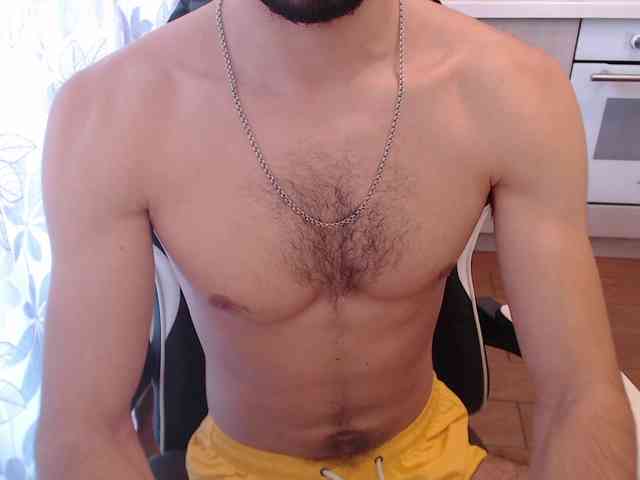 Mandarin4ks Live Webcam on BongaCams