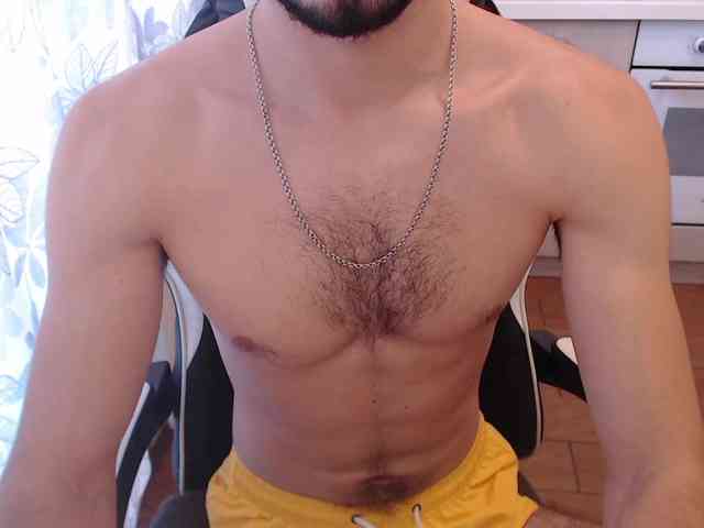 Mandarin4ks Live Webcam on BongaCams