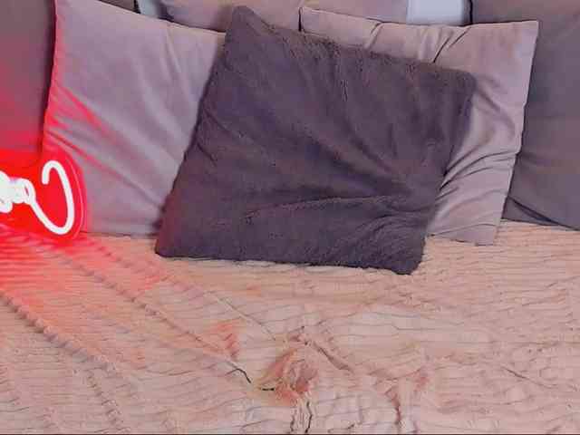 LillianShineX webcam
