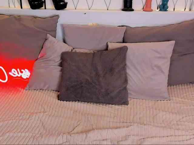 LillianShineX webcam