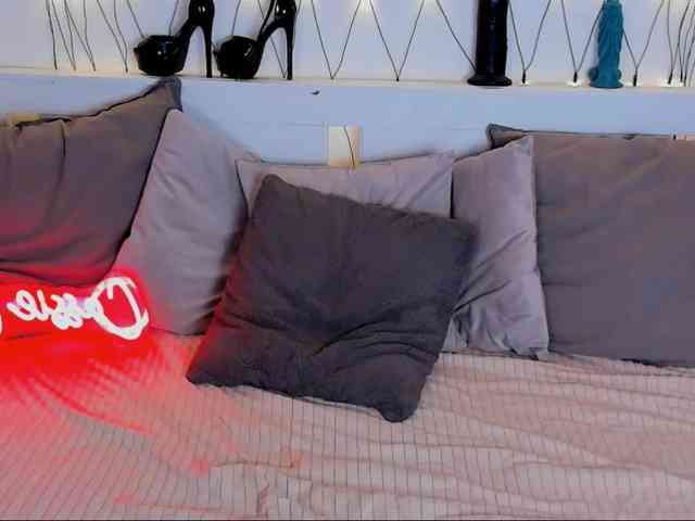 LillianShineX webcam