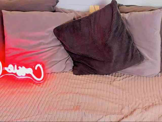 LillianShineX webcam