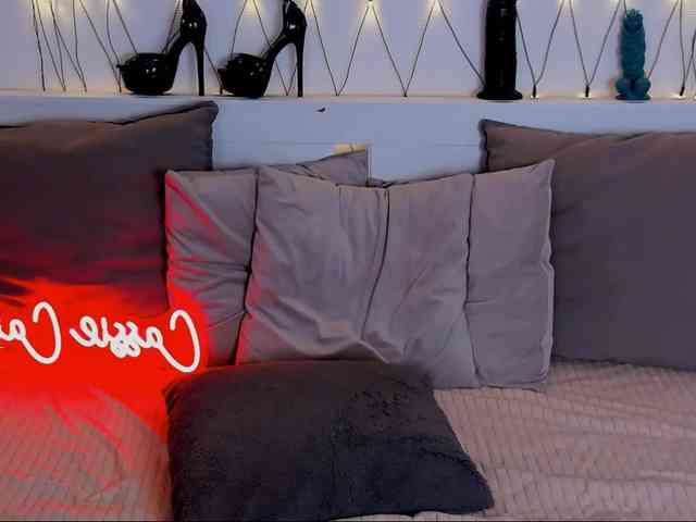 LillianShineX webcam