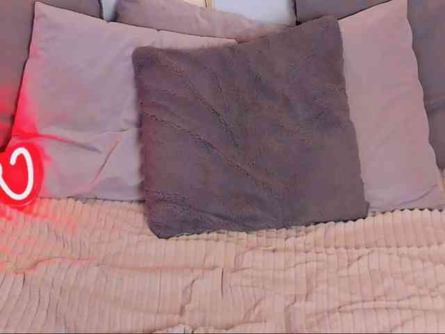 LillianShineX webcam