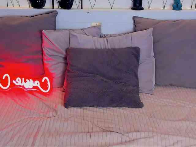 LillianShineX webcam
