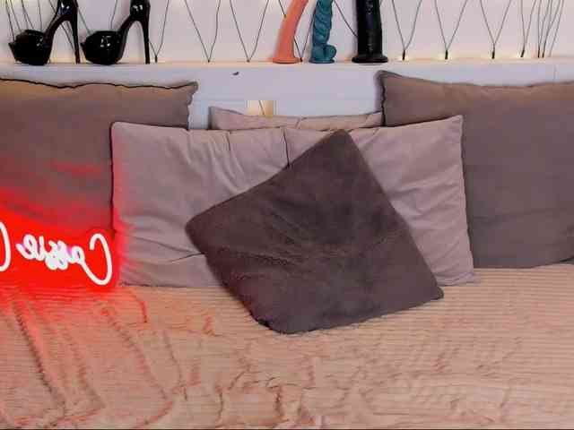 LillianShineX webcam