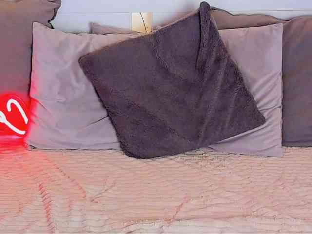LillianShineX webcam