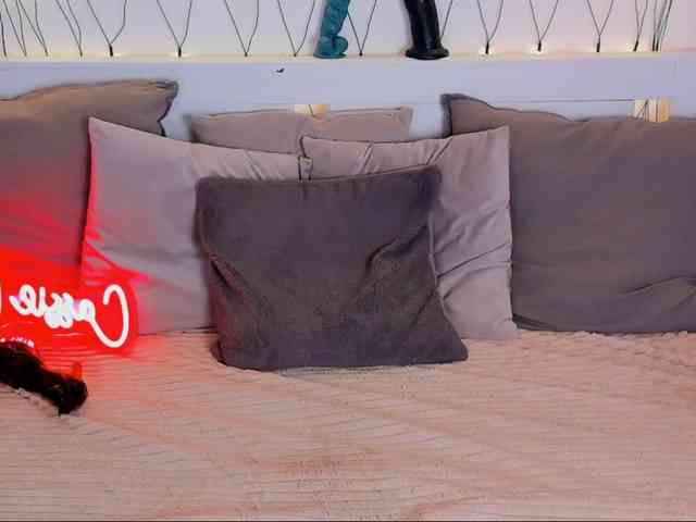 LillianShineX webcam