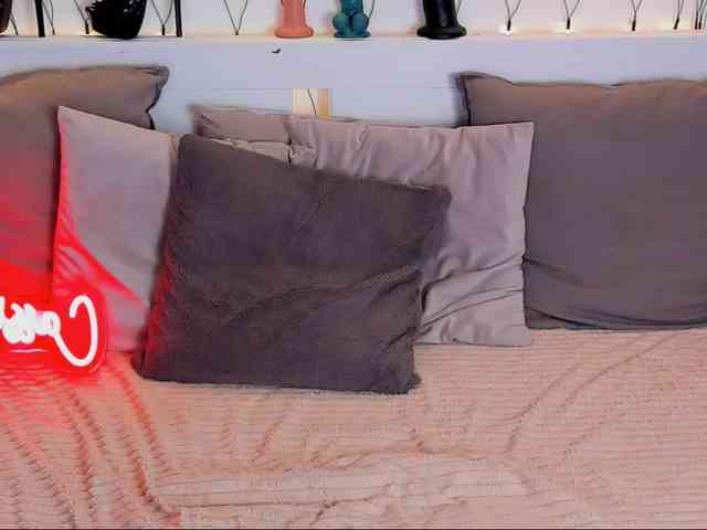 LillianShineX webcam