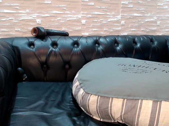 AmelieandRoss's BongaCams profile