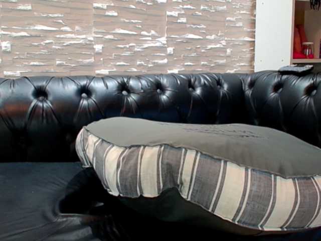 CreampiEnacia live cam preview