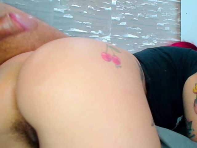 AmelieandRoss live cam on BongaCams