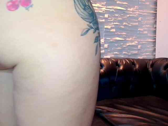 CreampiEnacia webcam