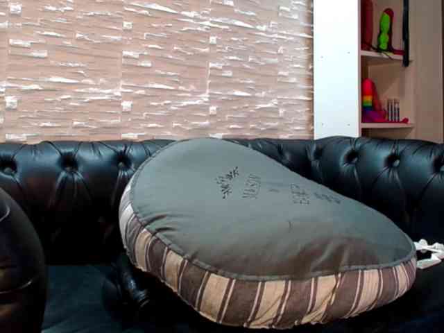 CreampiEnacia webcam