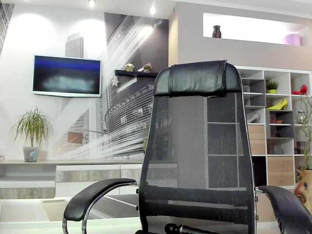 firstmaja live cam preview