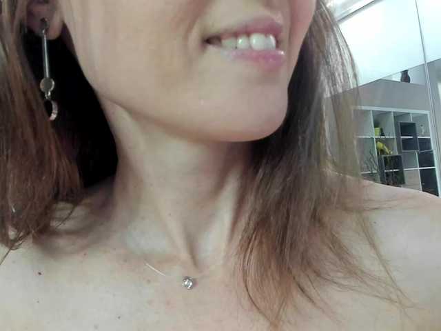 firstMaja live webcam show