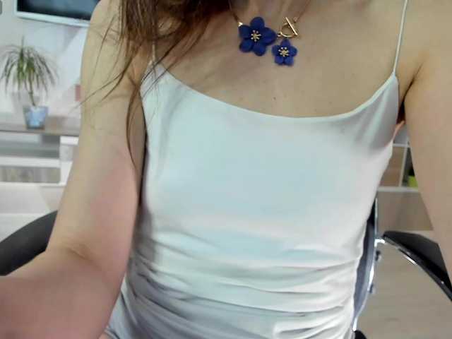 firstMaja live cam