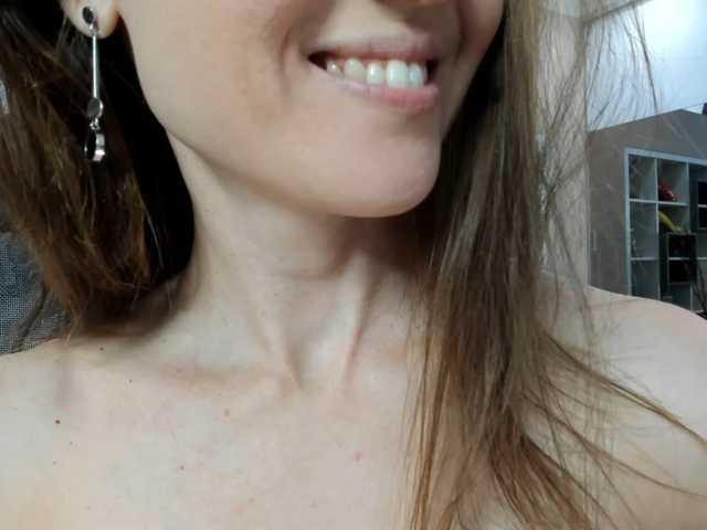 firstMaja, en vivo ahora en BongaCams
