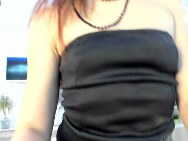 firstmaja live cam