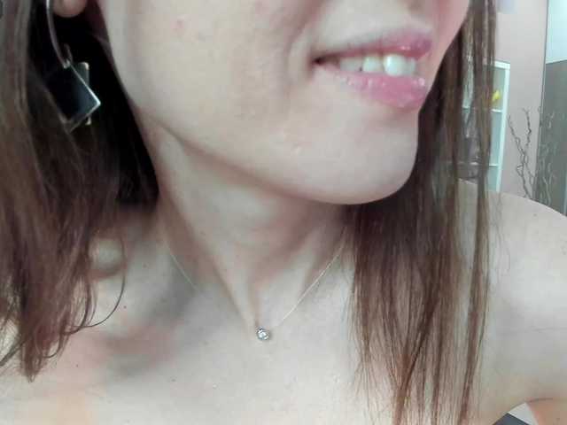 firstMaja's BongaCams show and profile