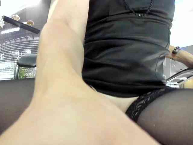 firstMaja Sex Cam Show