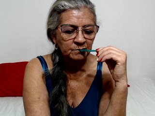 candy-mature