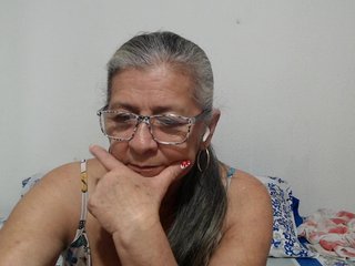 candy-mature