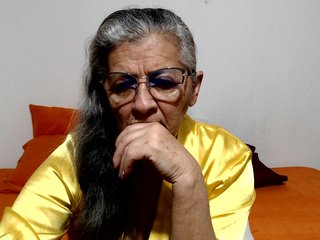 candy-mature