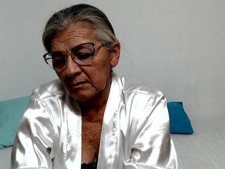 candy-mature