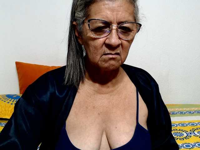 candy-mature