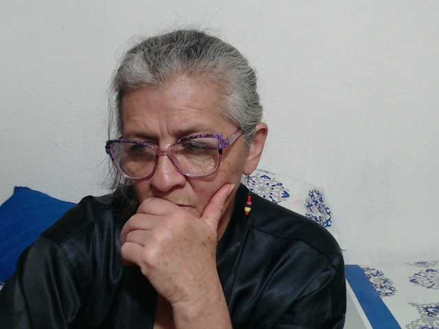 candy-mature's BongaCams show and profile