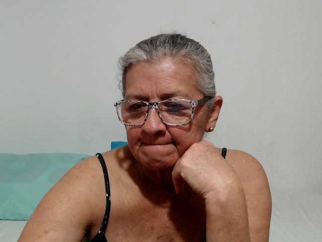 candy-mature live cam on BongaCams